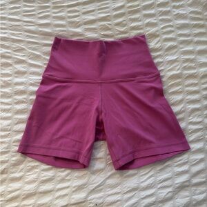 Aritzia golden butter shorts